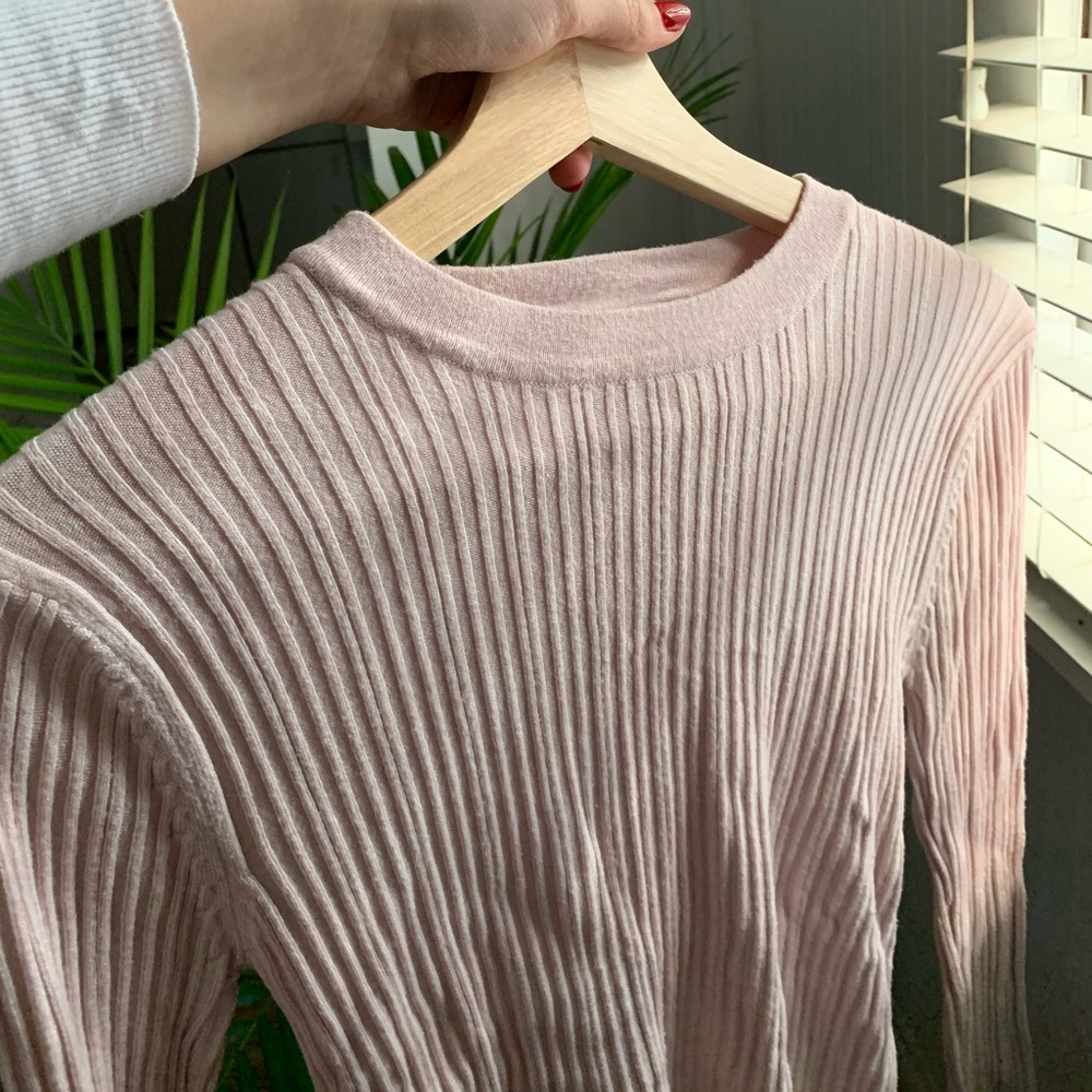 adorable pink ribbed shirt